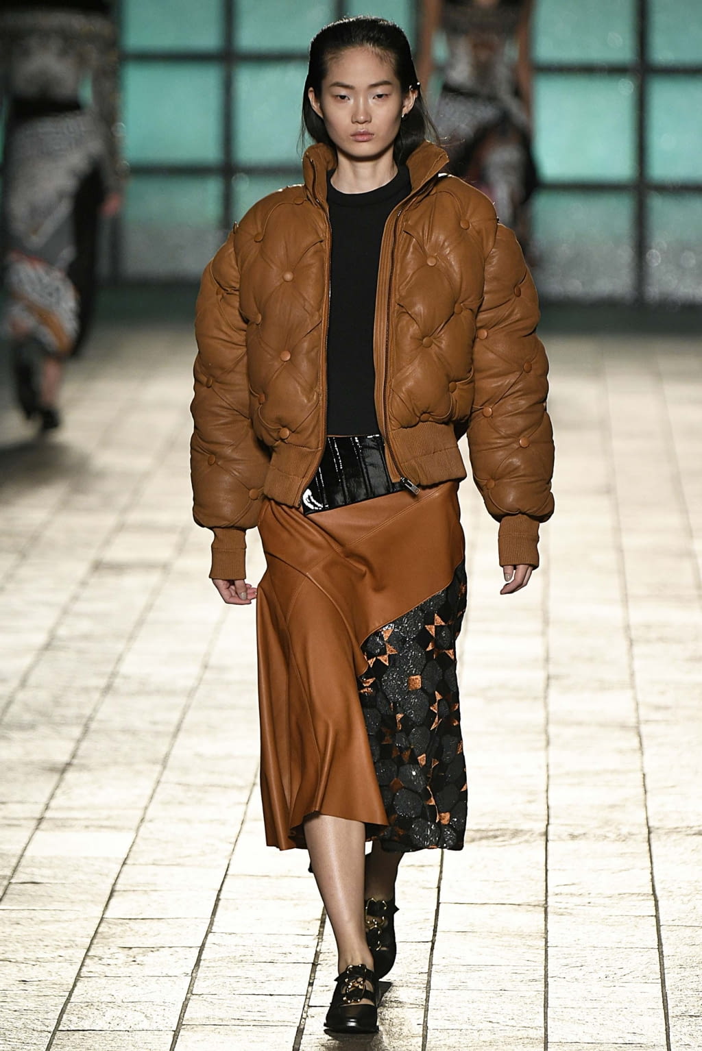 Fashion Week London Fall/Winter 2018 look 10 de la collection Mary Katrantzou womenswear