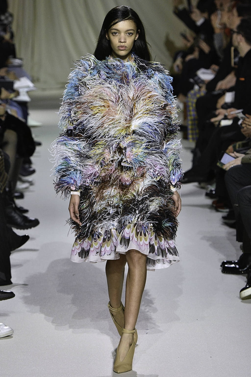 Fashion Week London Fall/Winter 2019 look 33 from the Mary Katrantzou collection 女装