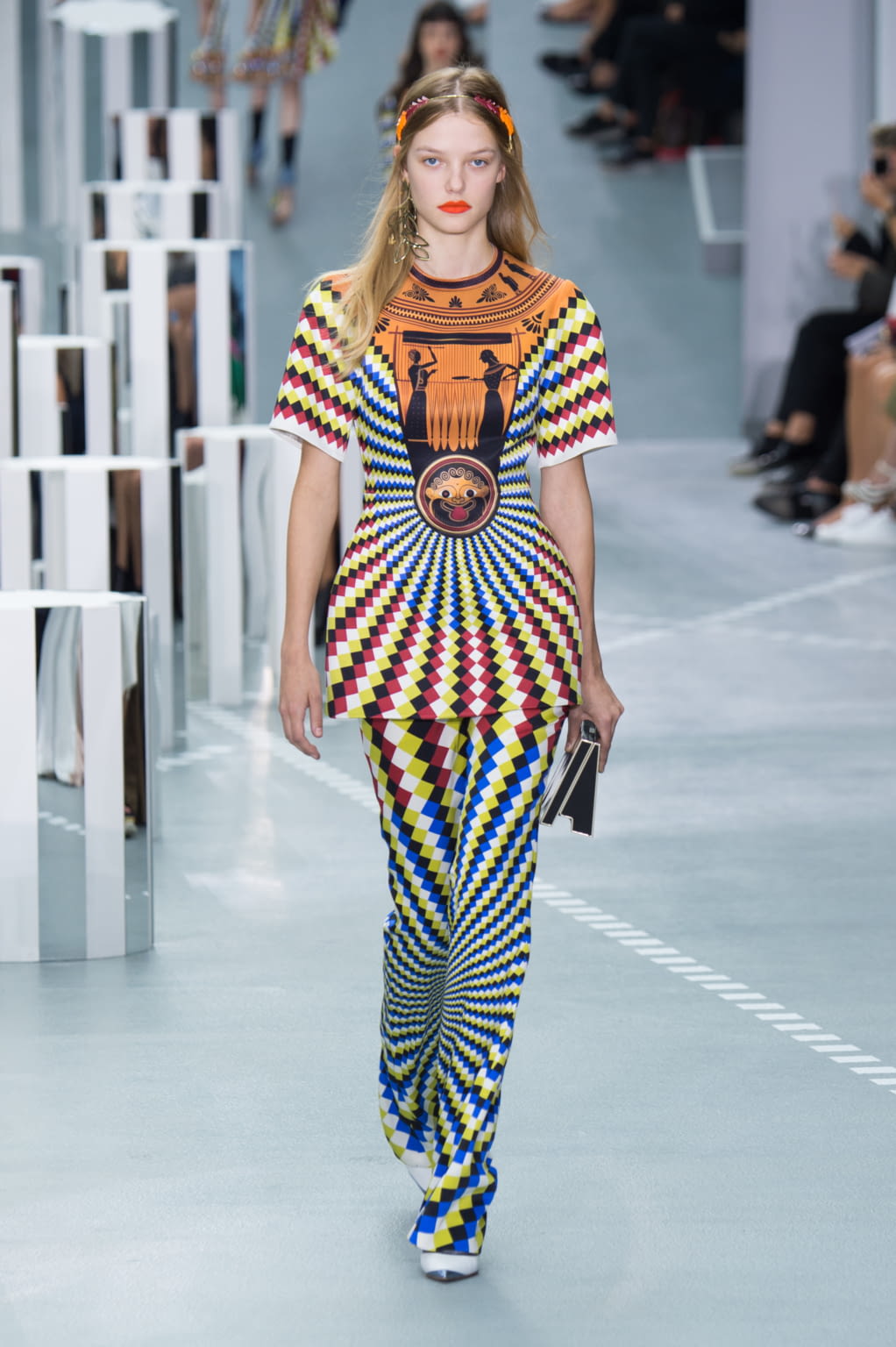 Fashion Week London Spring/Summer 2017 look 1 from the Mary Katrantzou collection womenswear