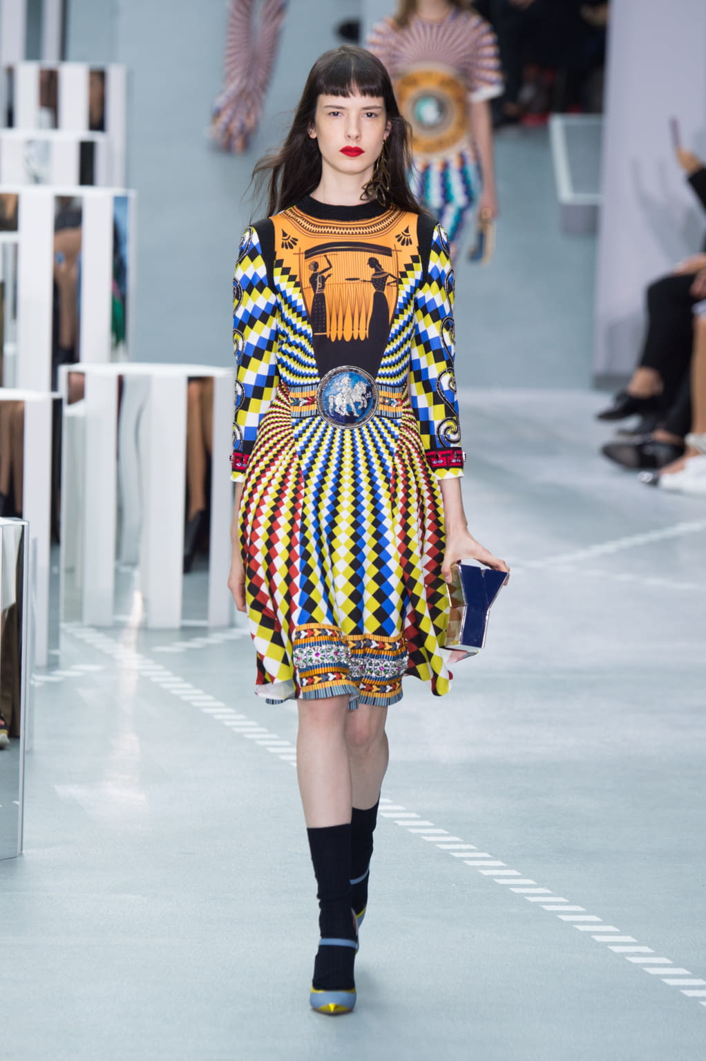 Fashion Week London Spring/Summer 2017 look 2 from the Mary Katrantzou collection 女装
