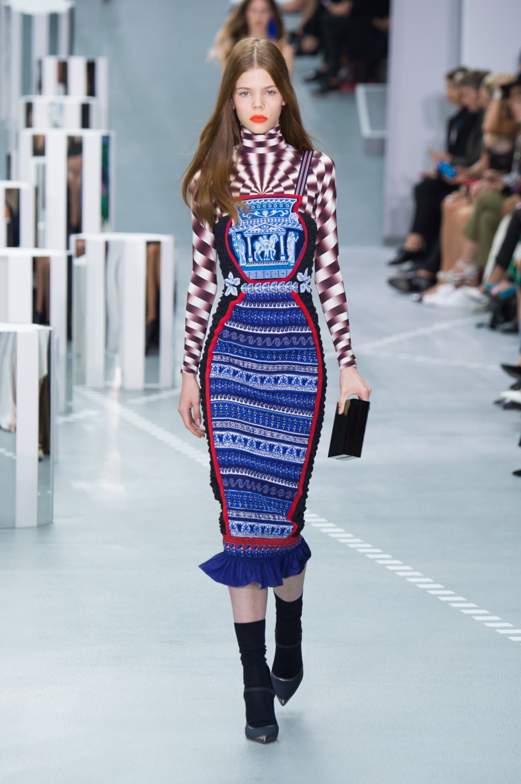 Fashion Week London Spring/Summer 2017 look 9 from the Mary Katrantzou collection 女装