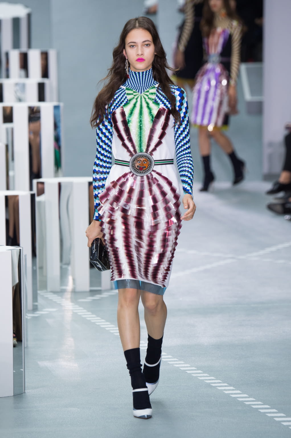 Fashion Week London Spring/Summer 2017 look 15 from the Mary Katrantzou collection 女装