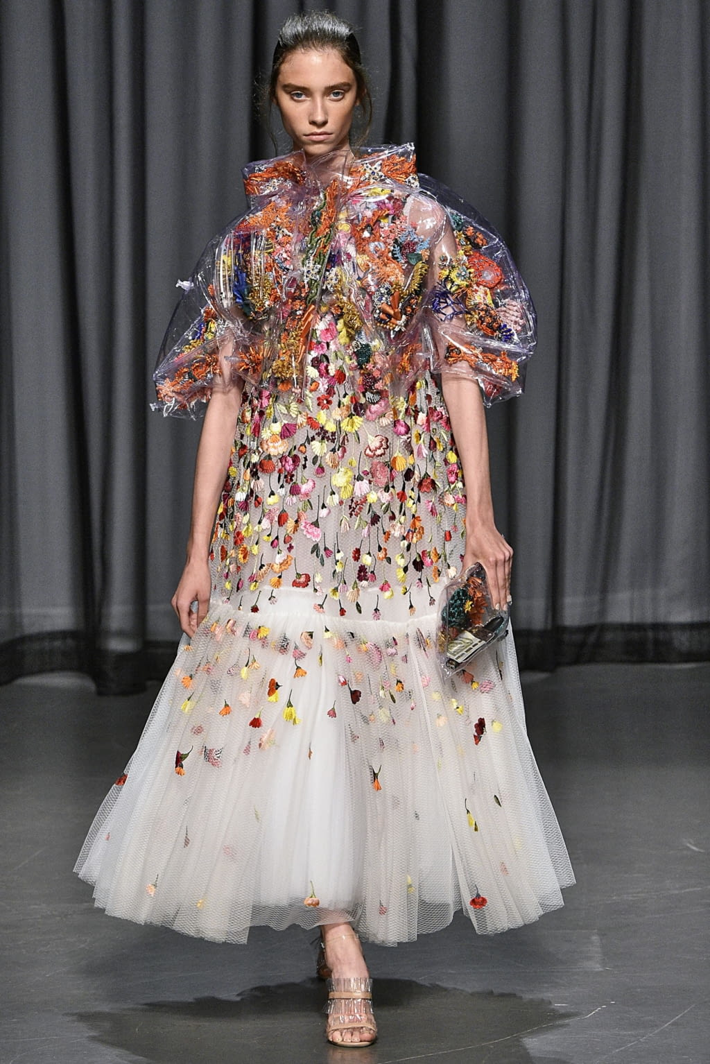 Fashion Week London Spring/Summer 2019 look 16 from the Mary Katrantzou collection 女装
