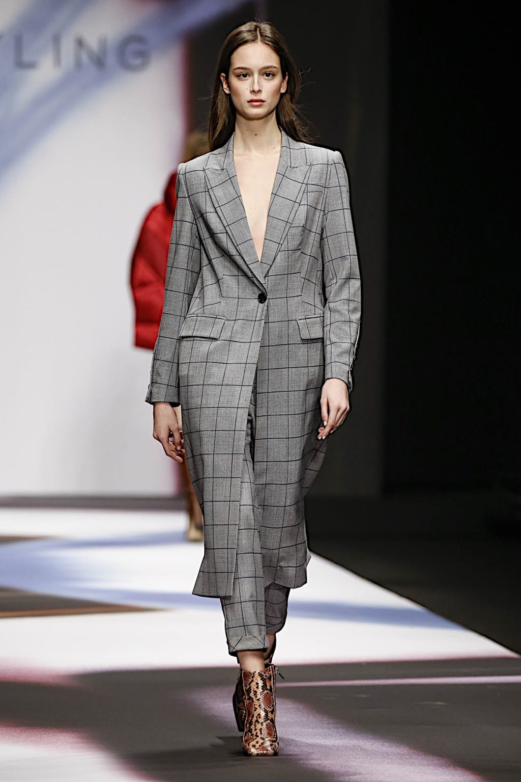 Fashion Week Milan Fall/Winter 2019 look 14 from the Maryling collection 女装