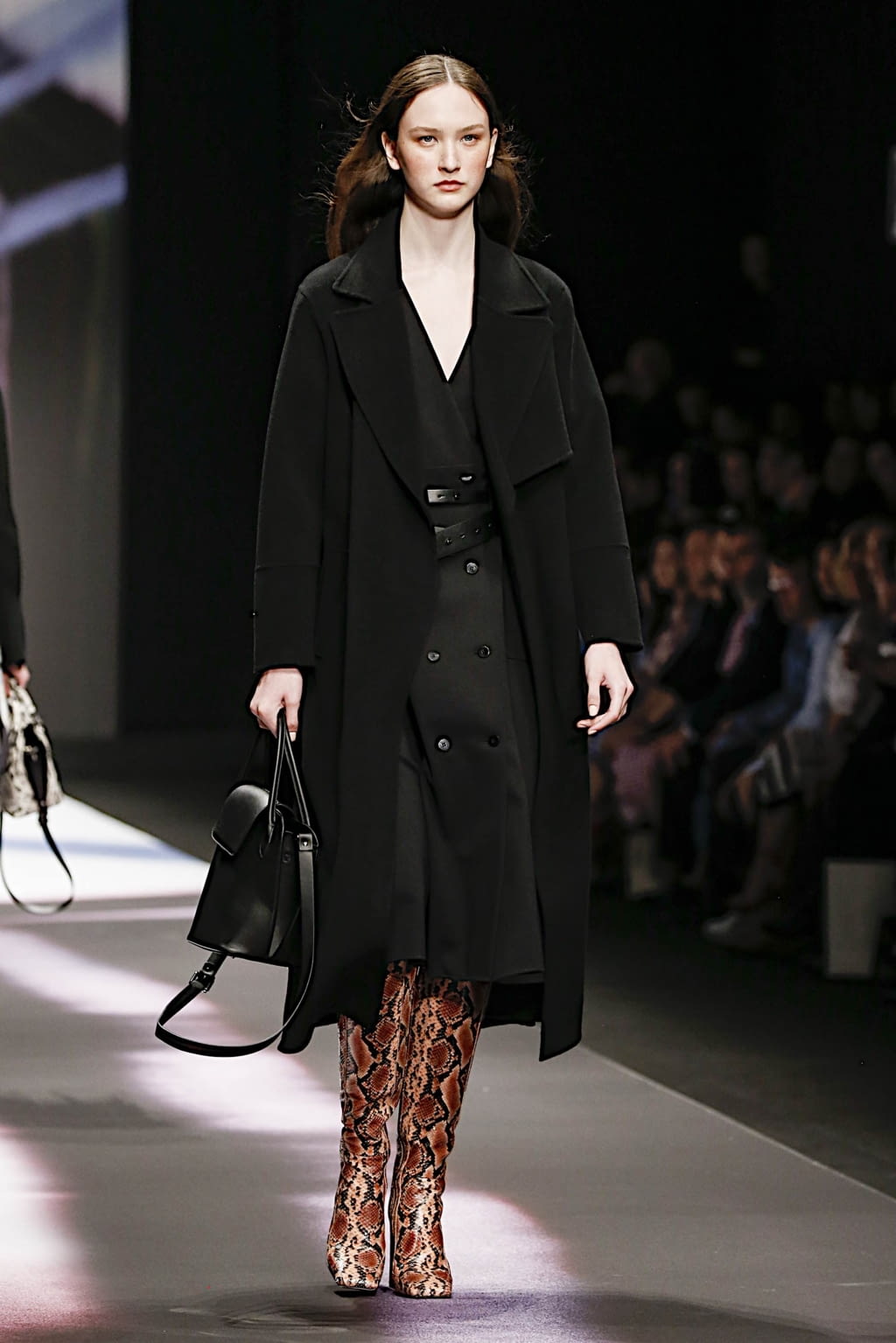Fashion Week Milan Fall/Winter 2019 look 34 from the Maryling collection 女装