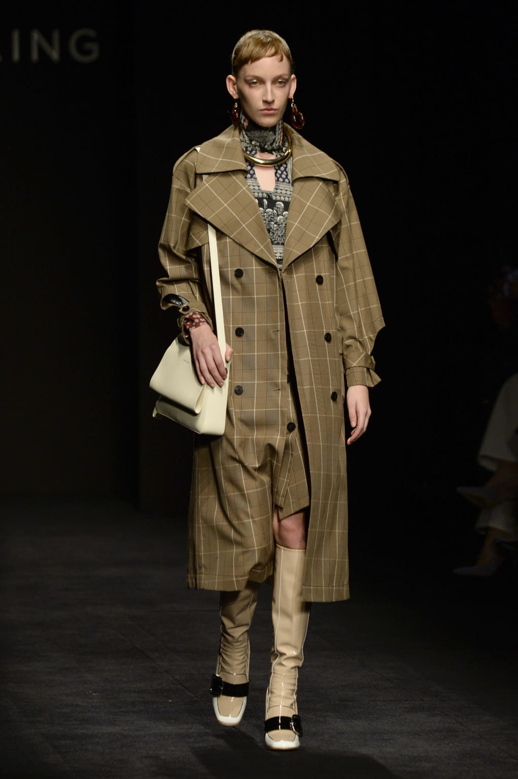 Fashion Week Milan Fall/Winter 2020 look 2 from the Maryling collection 女装