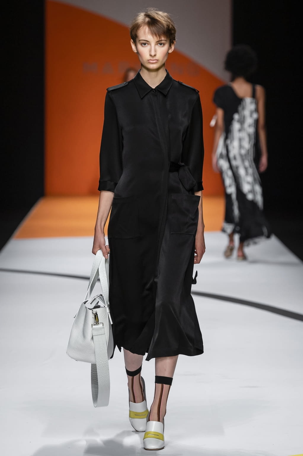 Fashion Week Milan Spring/Summer 2019 look 9 from the Maryling collection 女装