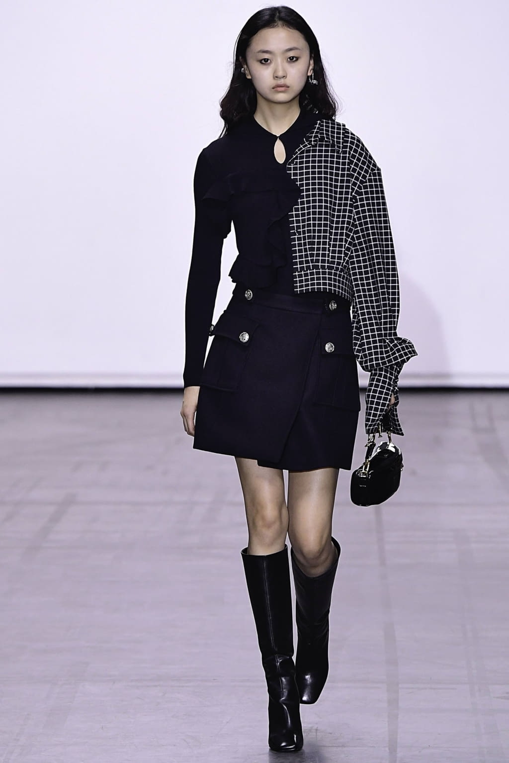 Fashion Week Paris Fall/Winter 2019 look 10 de la collection Masha Ma womenswear