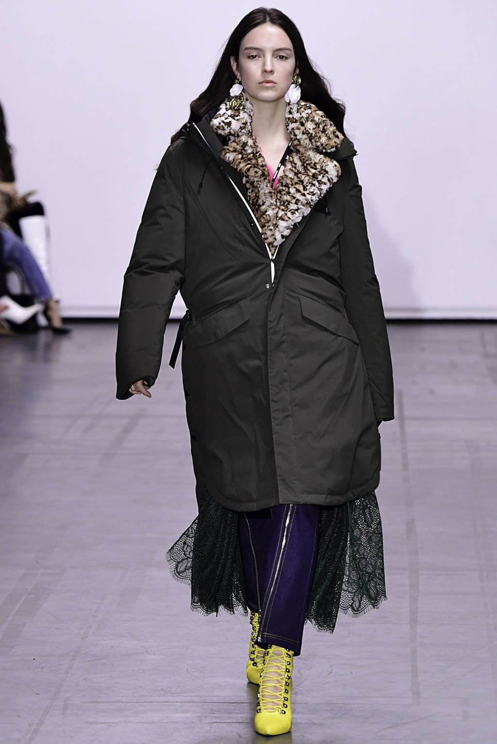 Fashion Week Paris Fall/Winter 2019 look 20 from the Masha Ma collection 女装