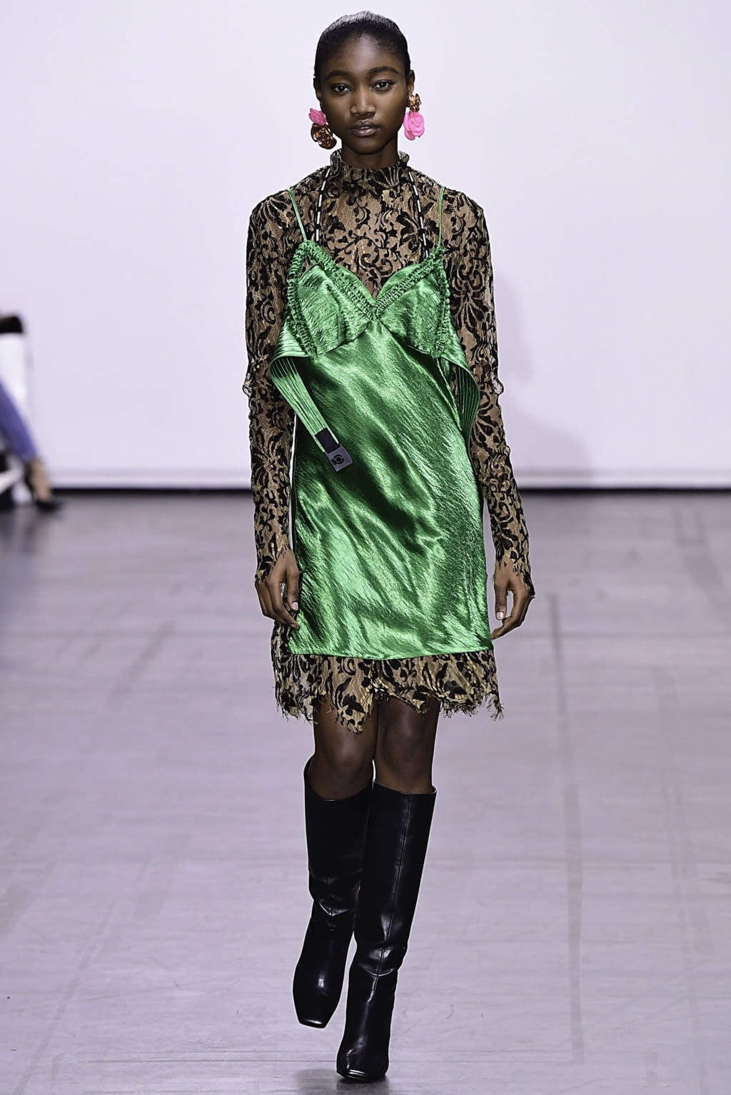 Fashion Week Paris Fall/Winter 2019 look 21 from the Masha Ma collection 女装