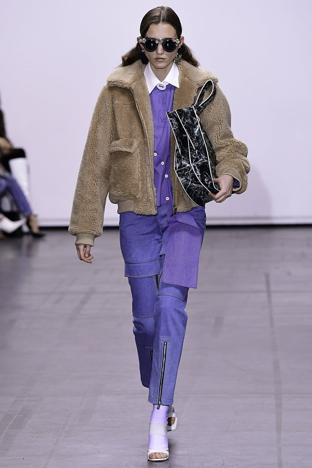 Fashion Week Paris Fall/Winter 2019 look 24 from the Masha Ma collection 女装