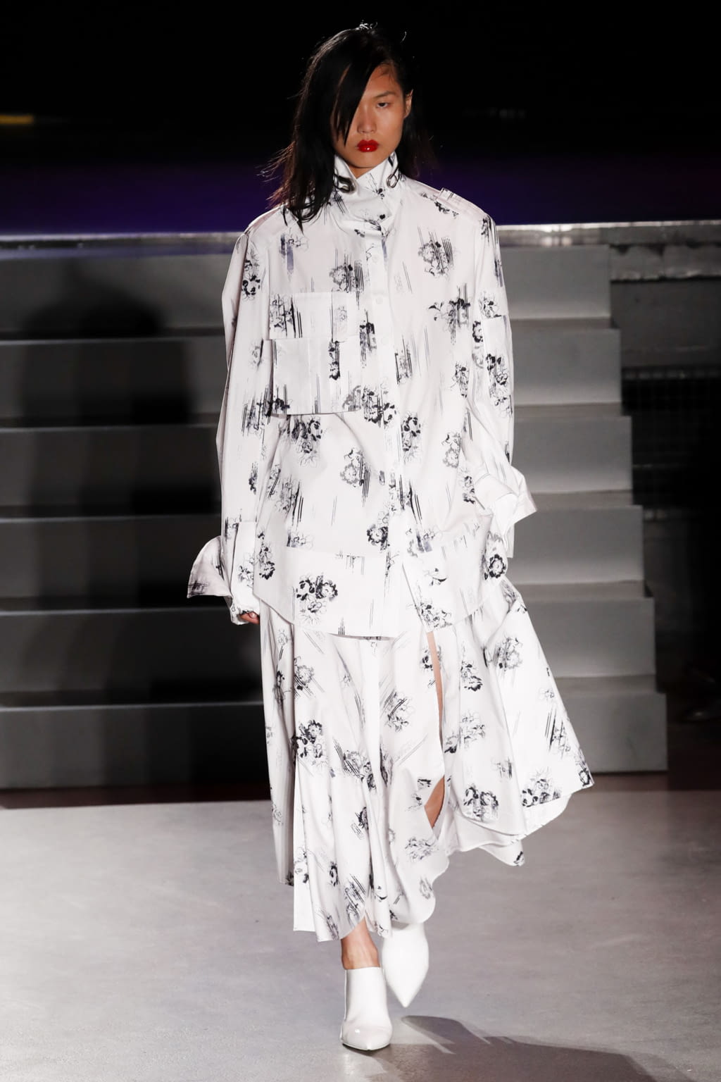 Fashion Week Paris Spring/Summer 2018 look 13 from the Masha Ma collection 女装