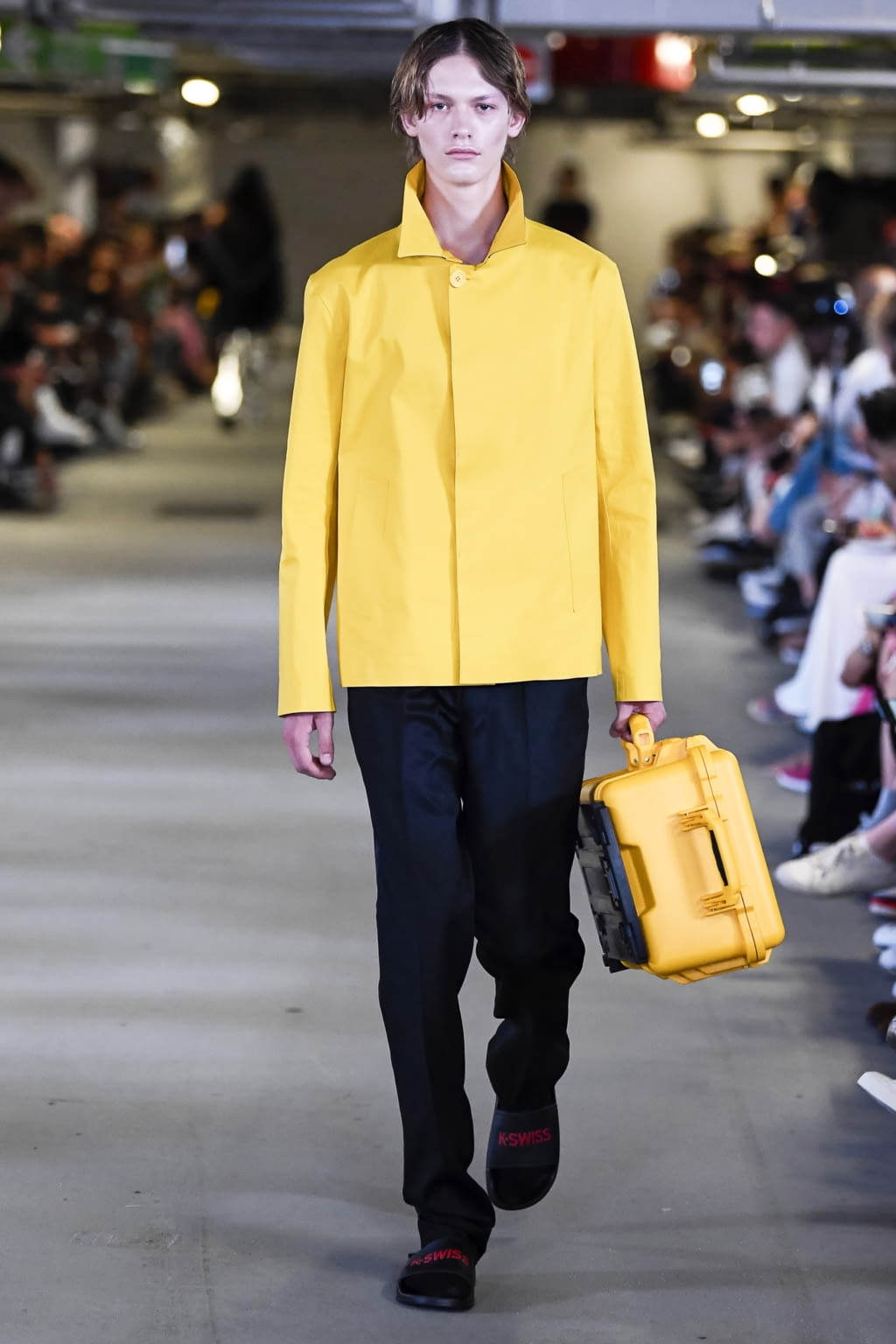 Fashion Week London Spring/Summer 2019 look 3 from the Matthew Miller collection menswear