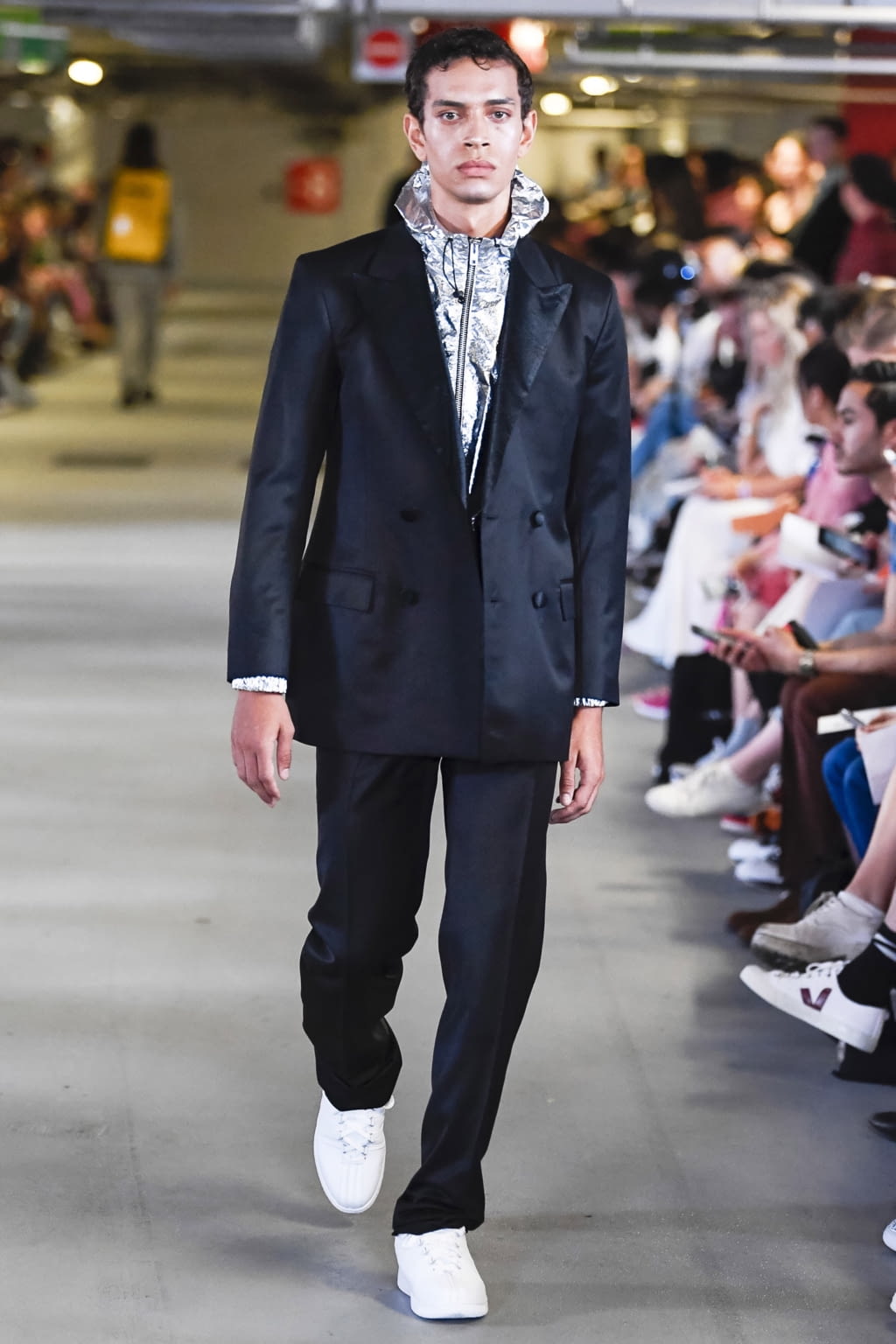 Fashion Week London Spring/Summer 2019 look 9 from the Matthew Miller collection 男装