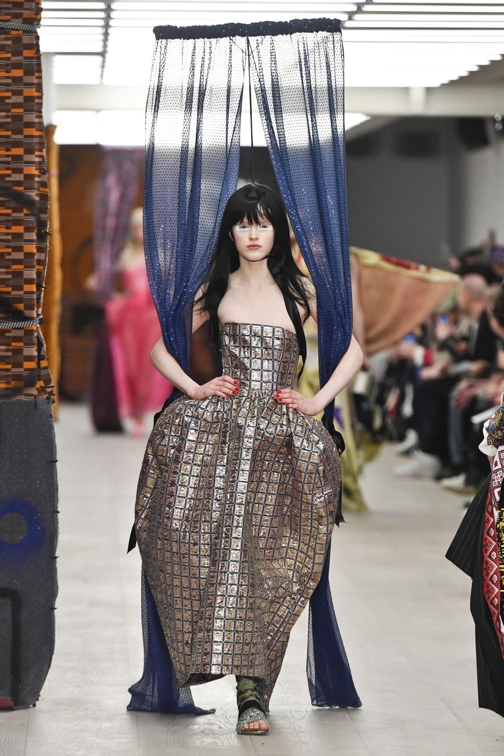 Fashion Week London Fall/Winter 2020 look 23 de la collection Matty Bovan womenswear
