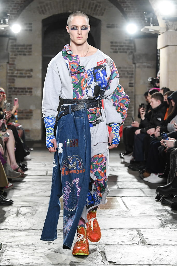 Fashion Week London Fall/Winter 2022 look 2 from the Matty Bovan collection 女装