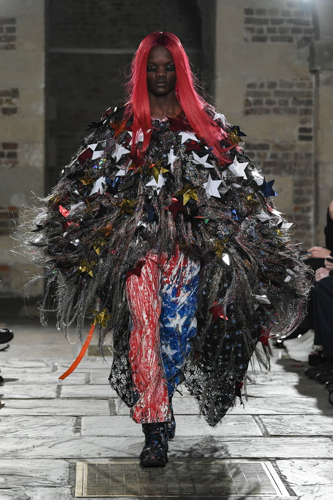 Fashion Week London Fall/Winter 2022 look 25 from the Matty Bovan collection womenswear