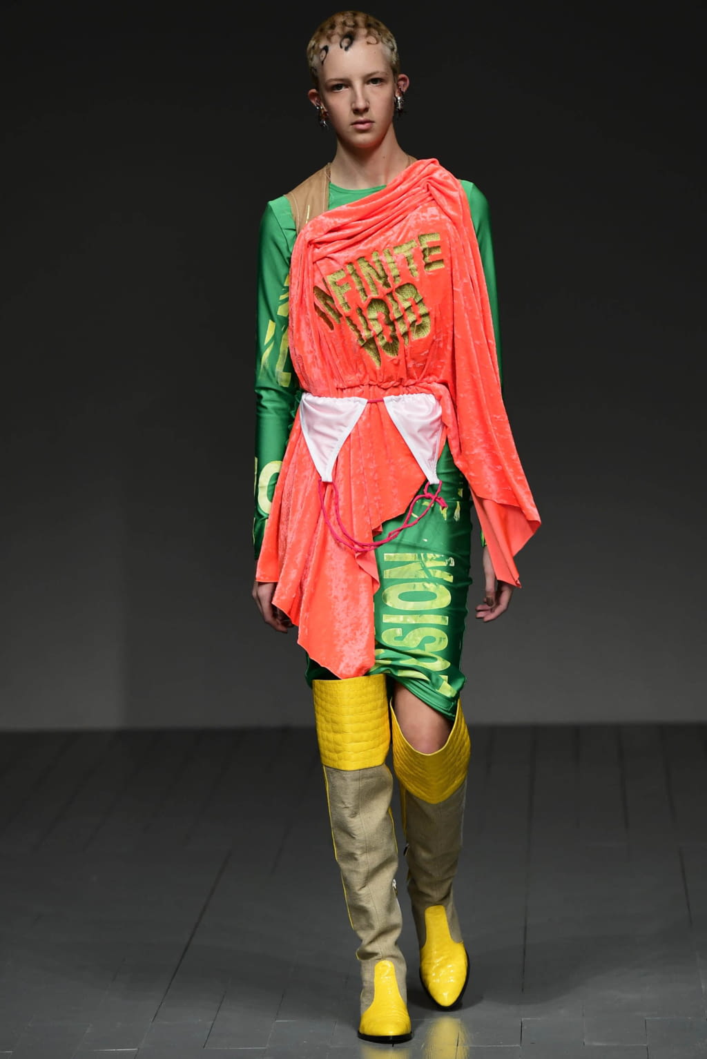 Fashion Week London Spring/Summer 2019 look 18 from the Matty Bovan collection womenswear