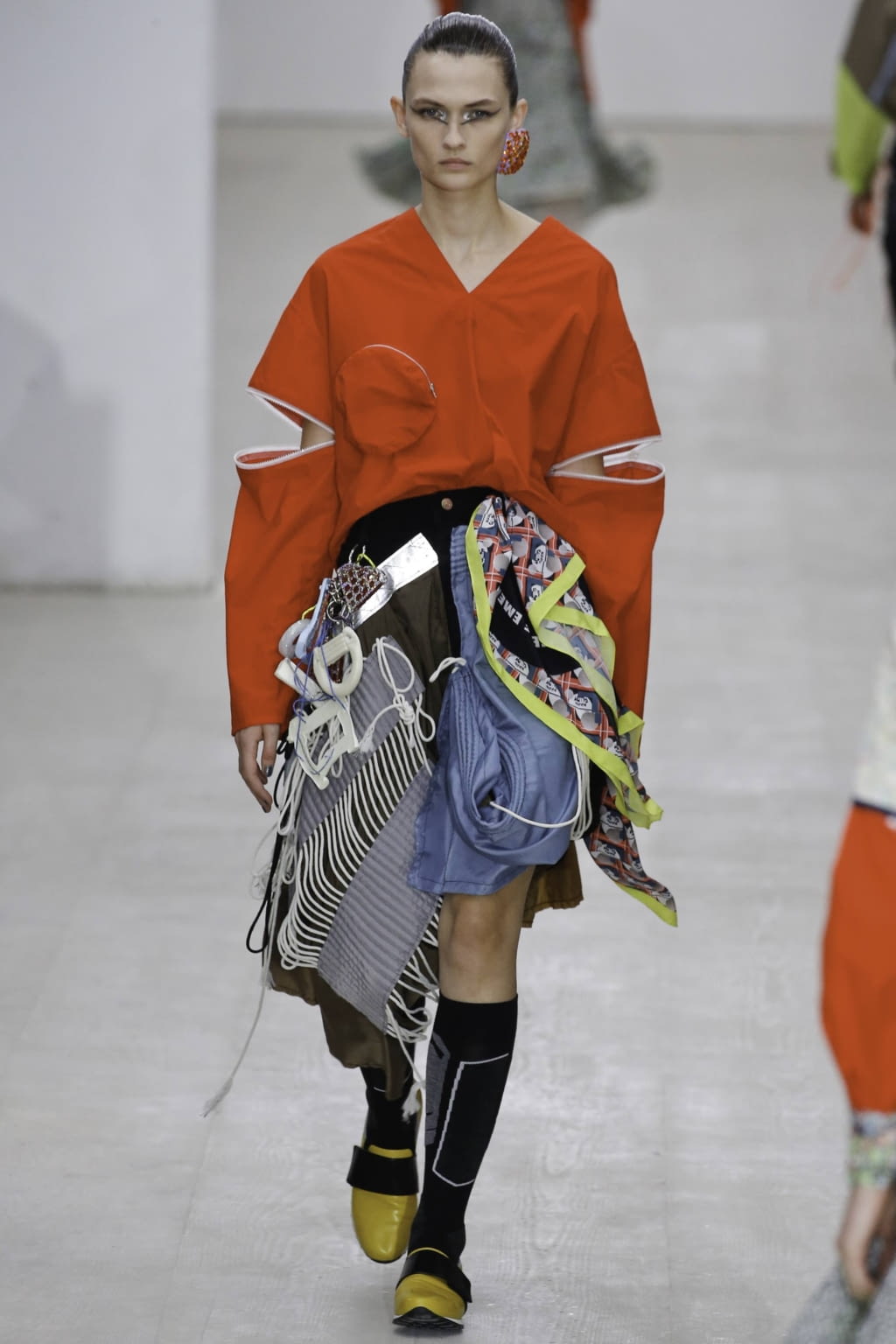 Fashion Week London Spring/Summer 2020 look 6 de la collection Matty Bovan womenswear