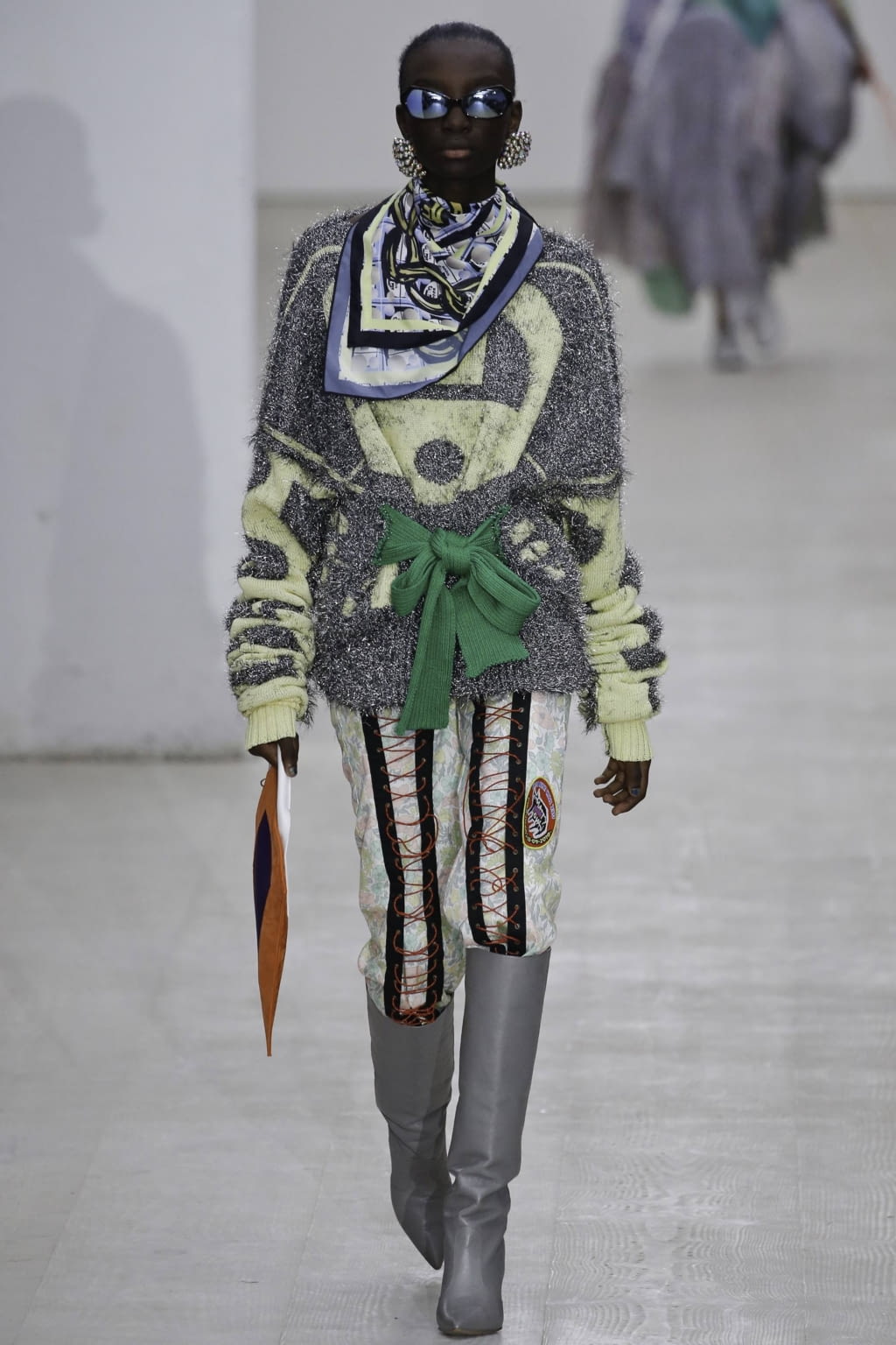 Fashion Week London Spring/Summer 2020 look 9 from the Matty Bovan collection 女装