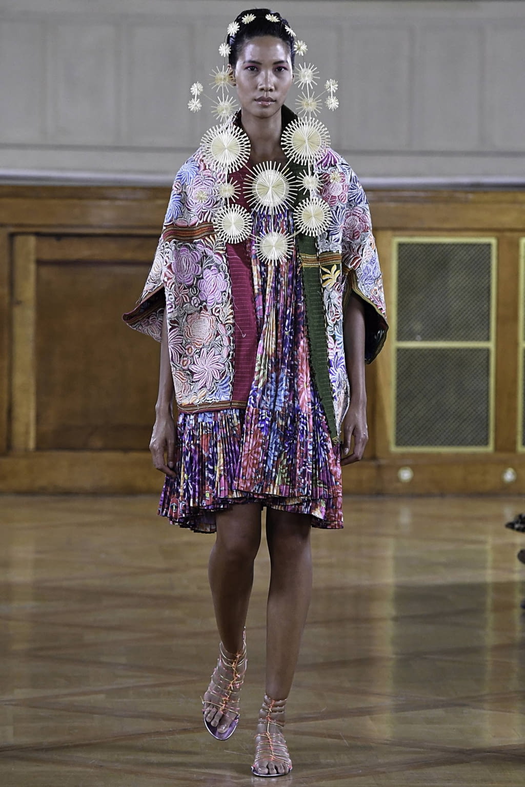 Fashion Week Paris Fall/Winter 2019 look 6 from the Maurizio Galante collection 高级定制