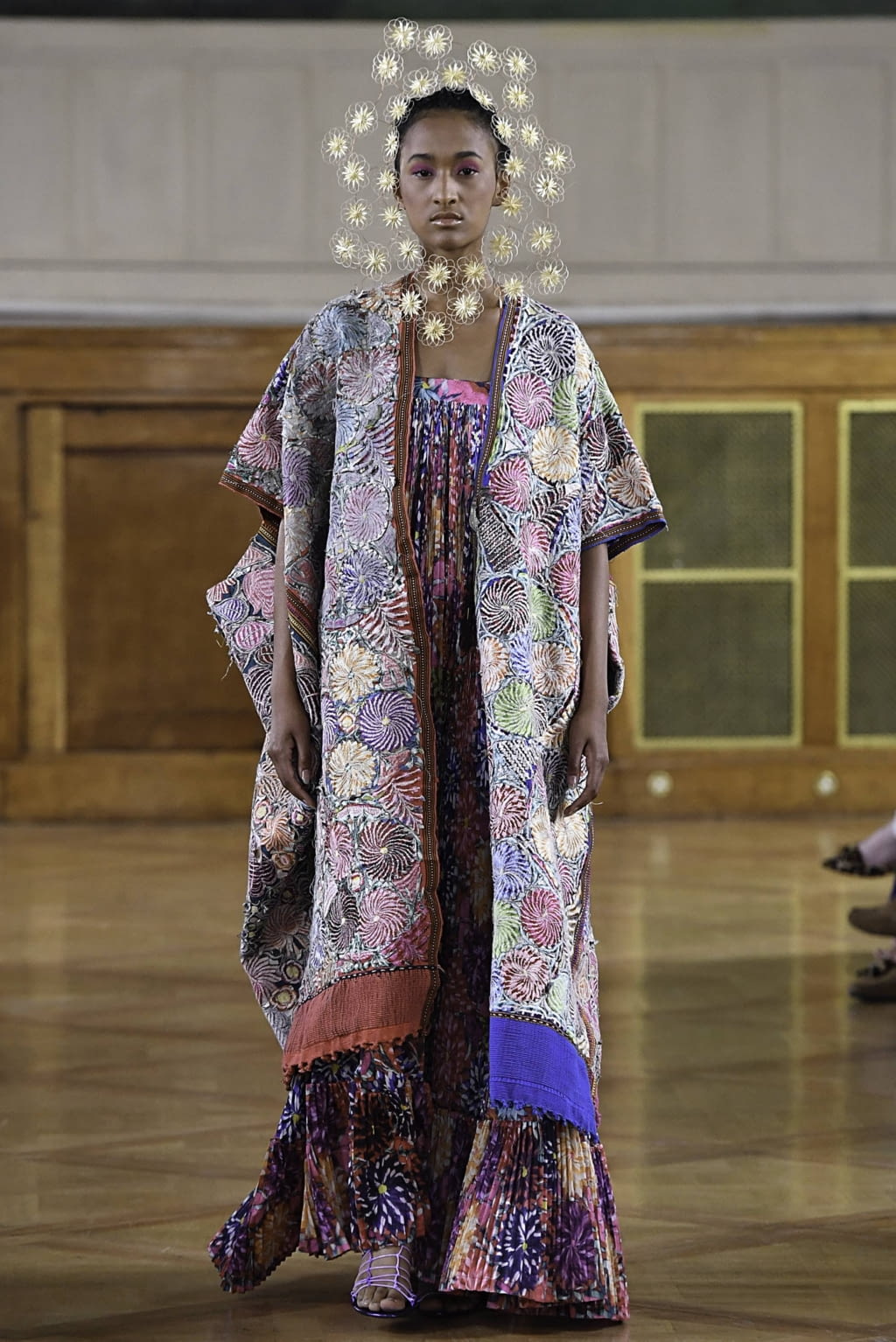 Fashion Week Paris Fall/Winter 2019 look 7 from the Maurizio Galante collection couture
