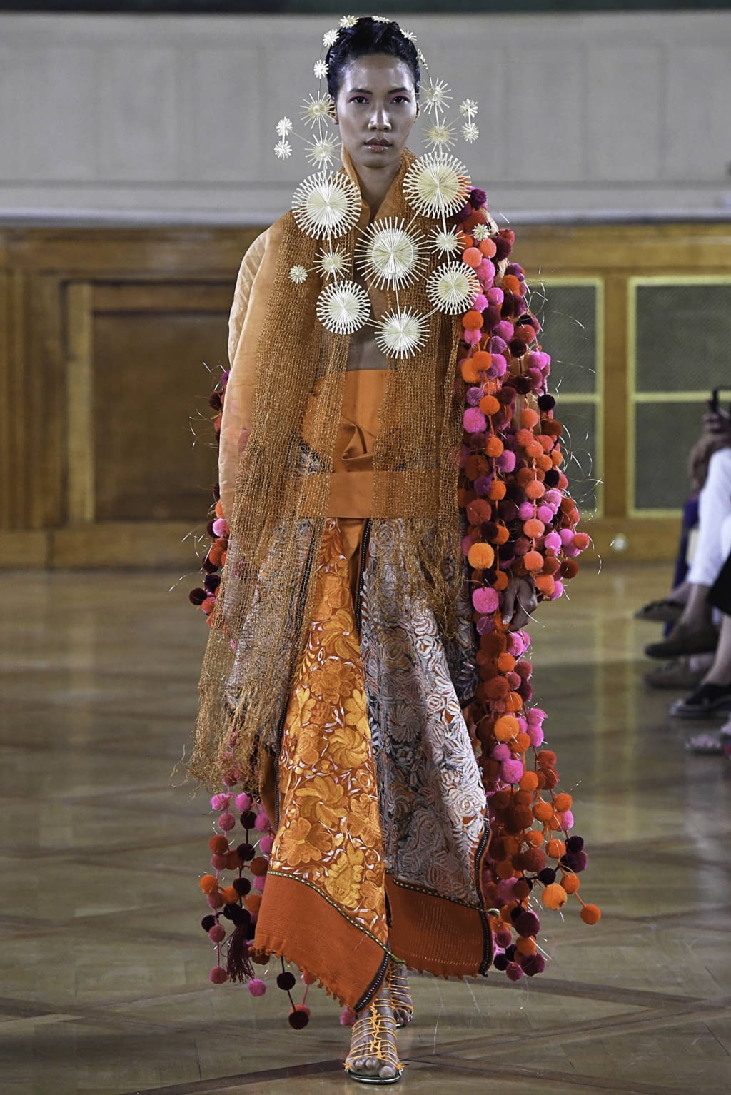 Fashion Week Paris Fall/Winter 2019 look 22 from the Maurizio Galante collection 高级定制