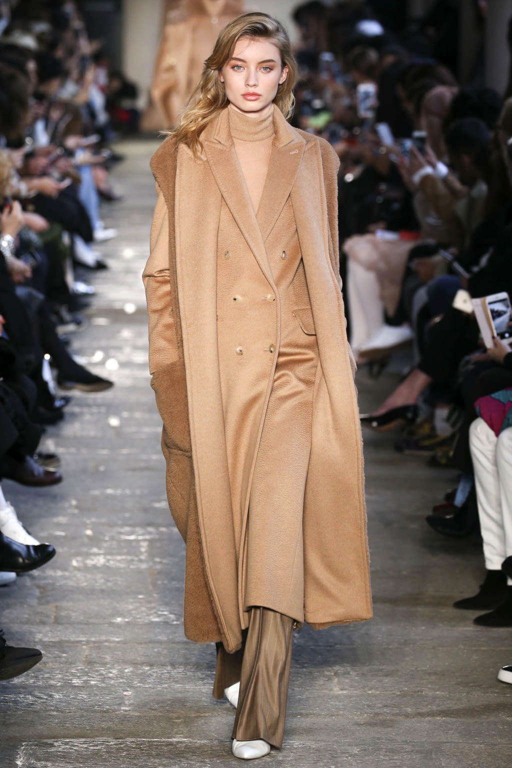 Fashion Week Milan Fall/Winter 2017 look 29 from the Max Mara collection 女装