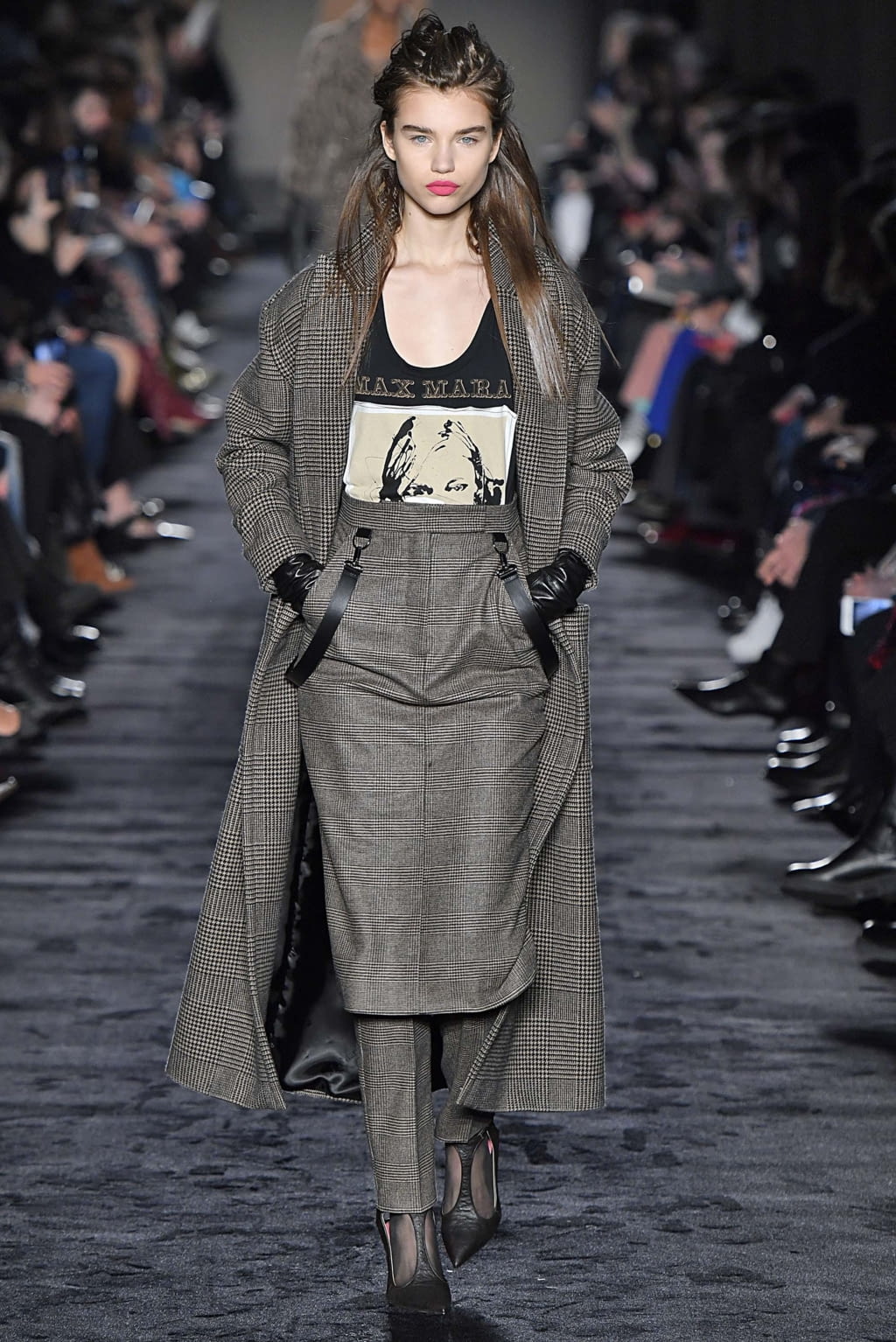 Fashion Week Milan Fall/Winter 2018 look 16 from the Max Mara collection 女装
