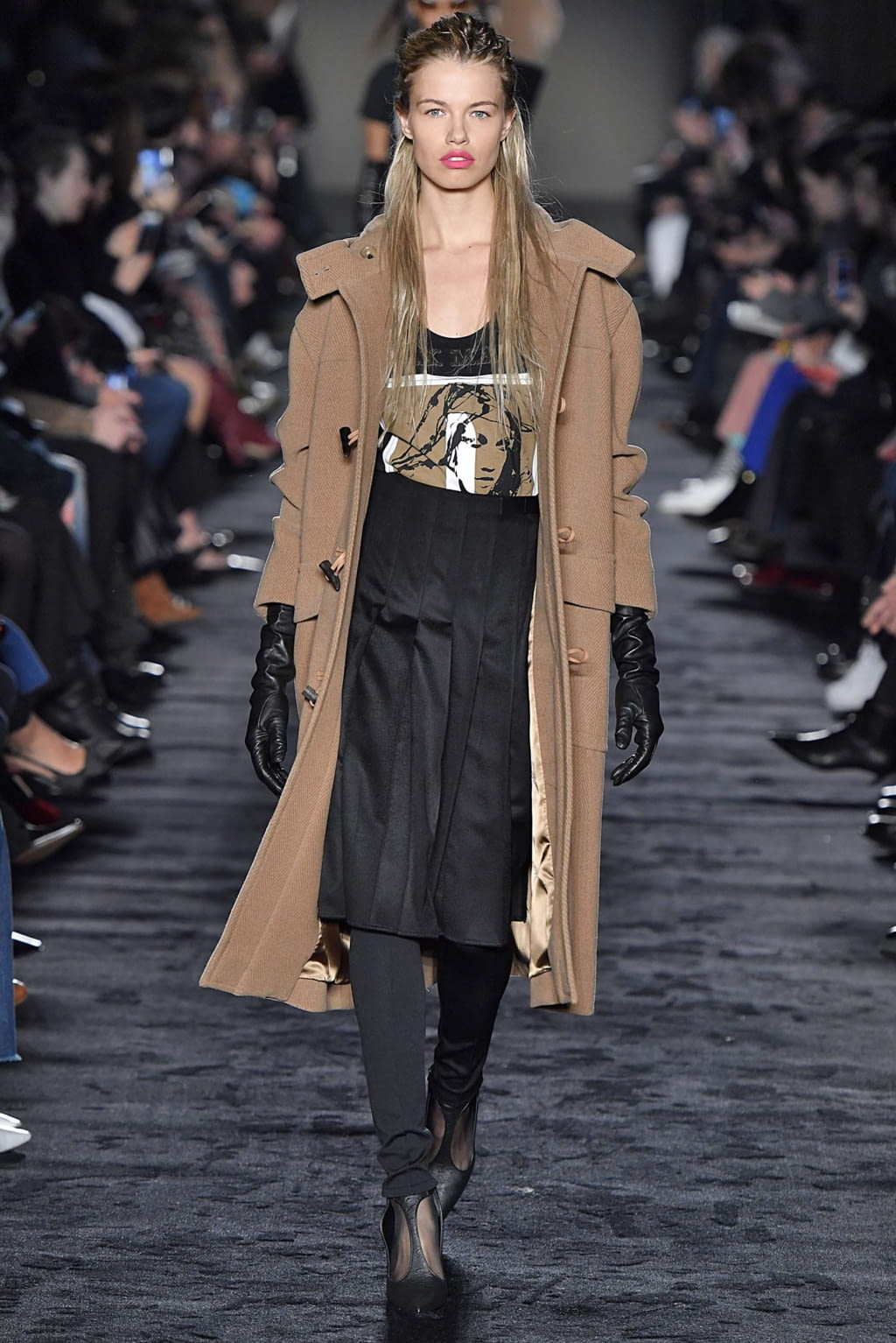 Fashion Week Milan Fall/Winter 2018 look 18 from the Max Mara collection 女装
