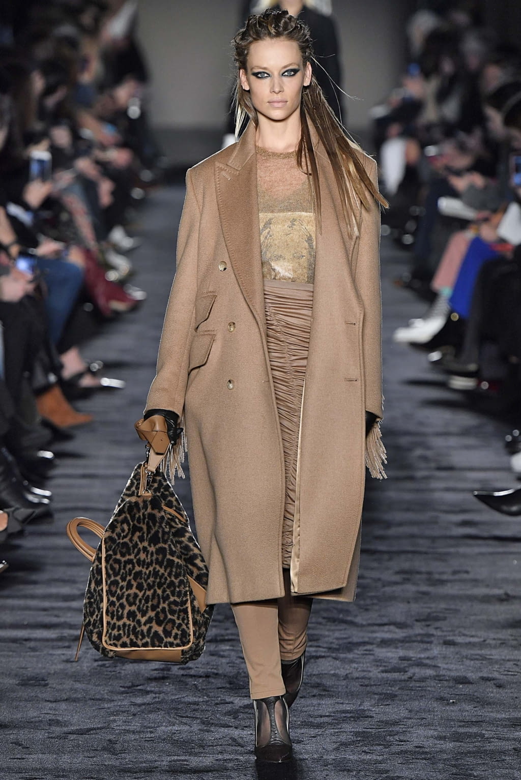 Fashion Week Milan Fall/Winter 2018 look 22 from the Max Mara collection 女装