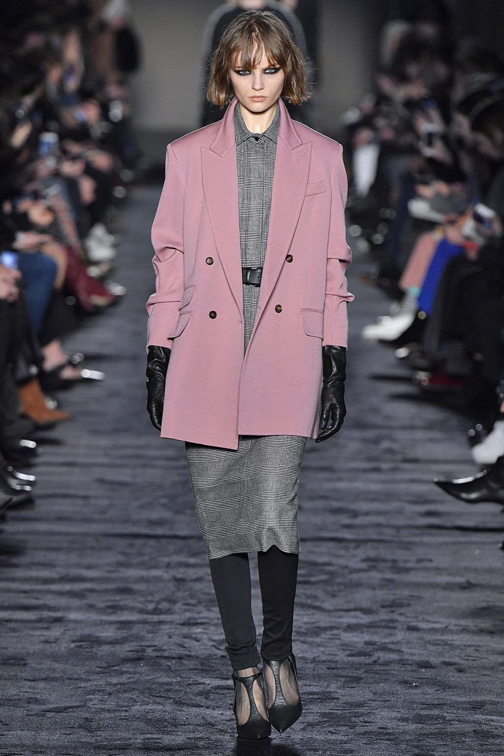 Fashion Week Milan Fall/Winter 2018 look 30 from the Max Mara collection 女装