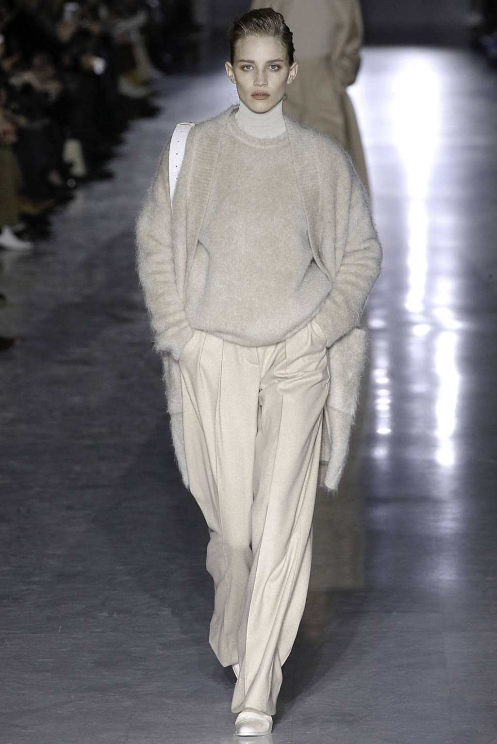 Fashion Week Milan Fall/Winter 2019 look 5 from the Max Mara collection 女装
