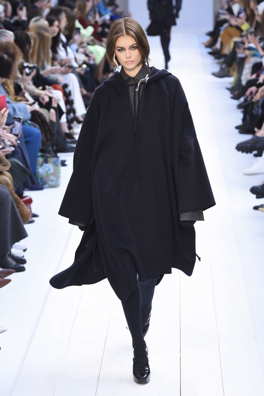 Fashion Week Milan Fall/Winter 2020 look 1 from the Max Mara collection 女装