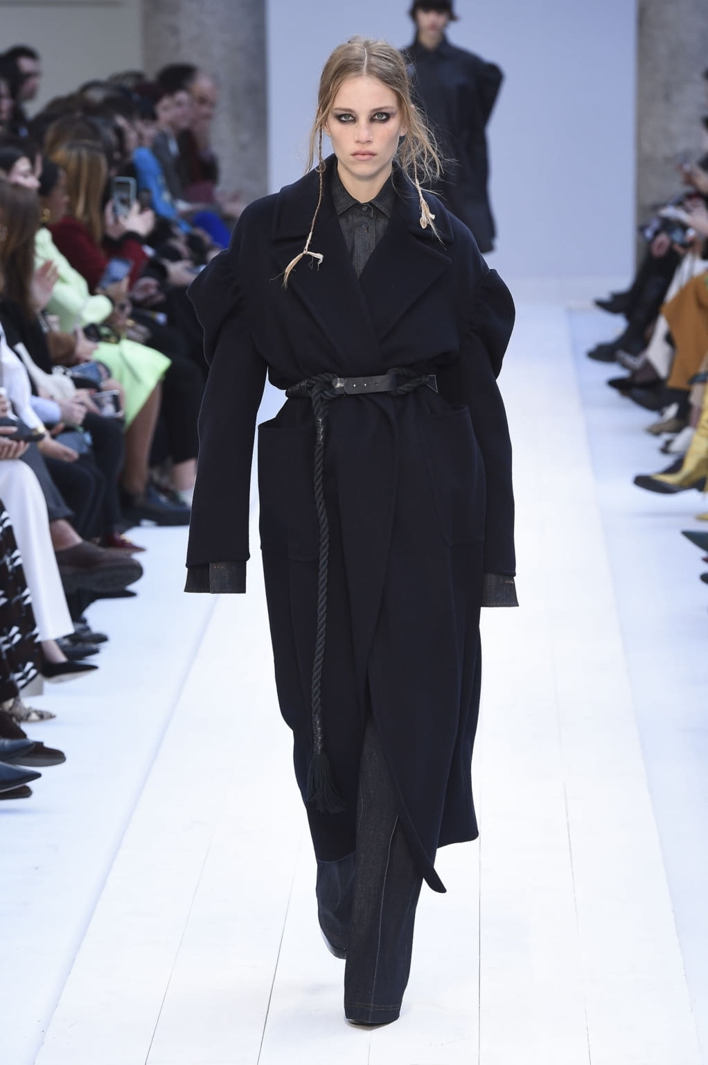Fashion Week Milan Fall/Winter 2020 look 9 from the Max Mara collection 女装
