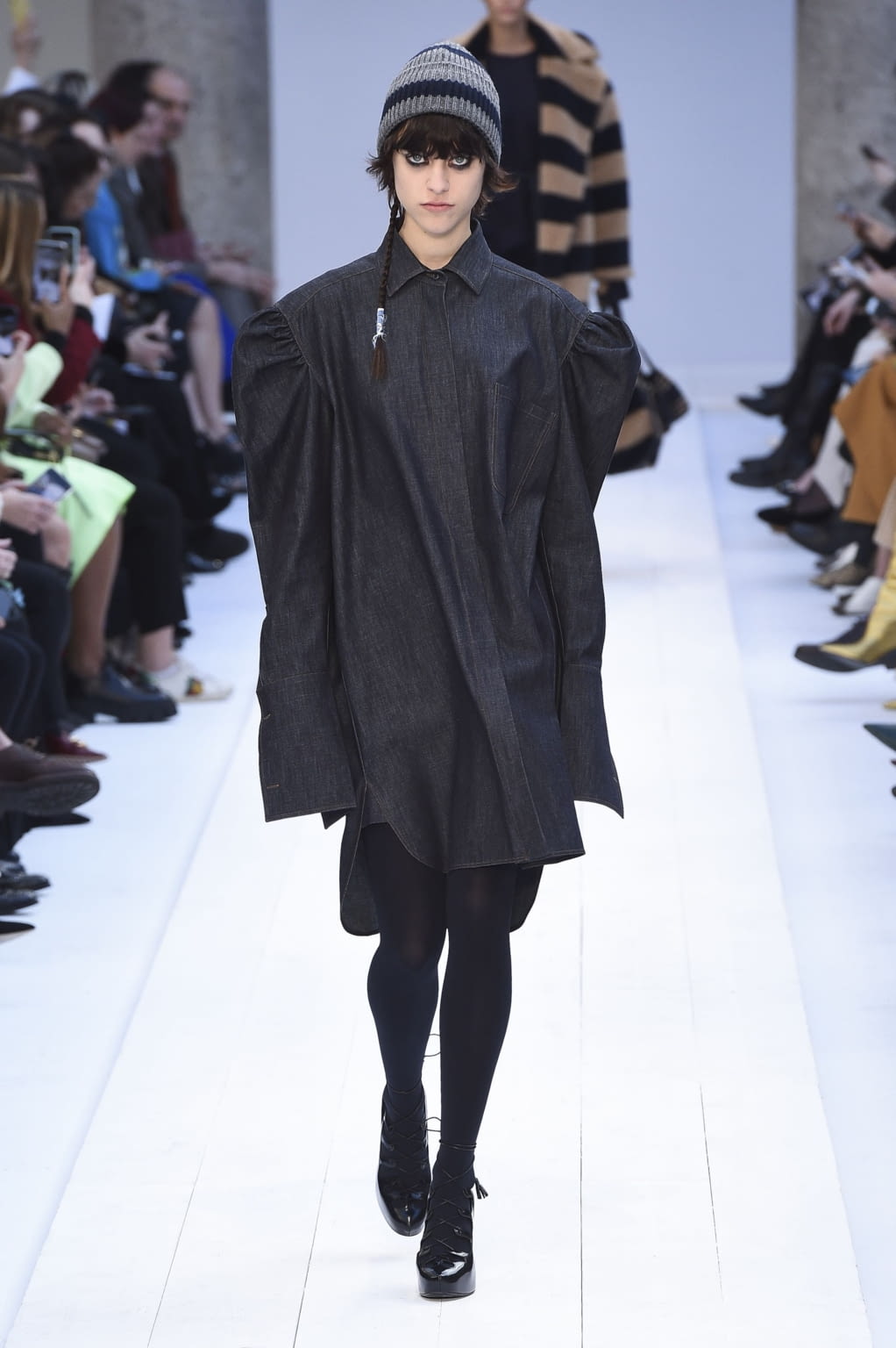 Fashion Week Milan Fall/Winter 2020 look 10 from the Max Mara collection 女装