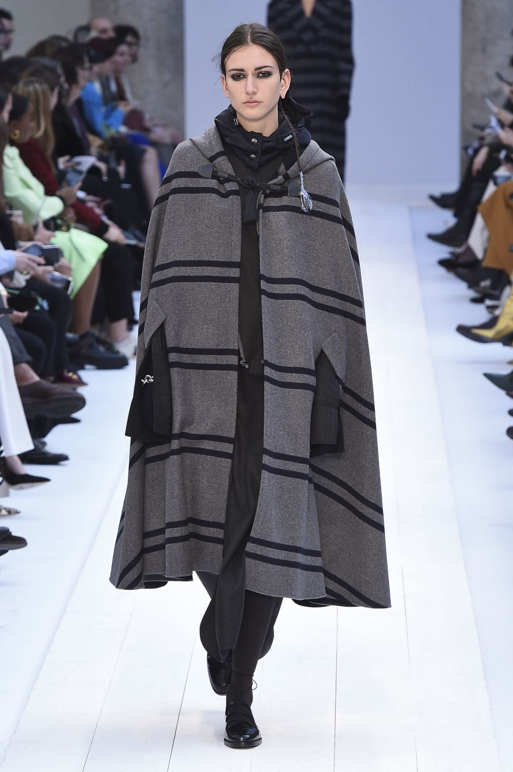 Fashion Week Milan Fall/Winter 2020 look 20 from the Max Mara collection 女装