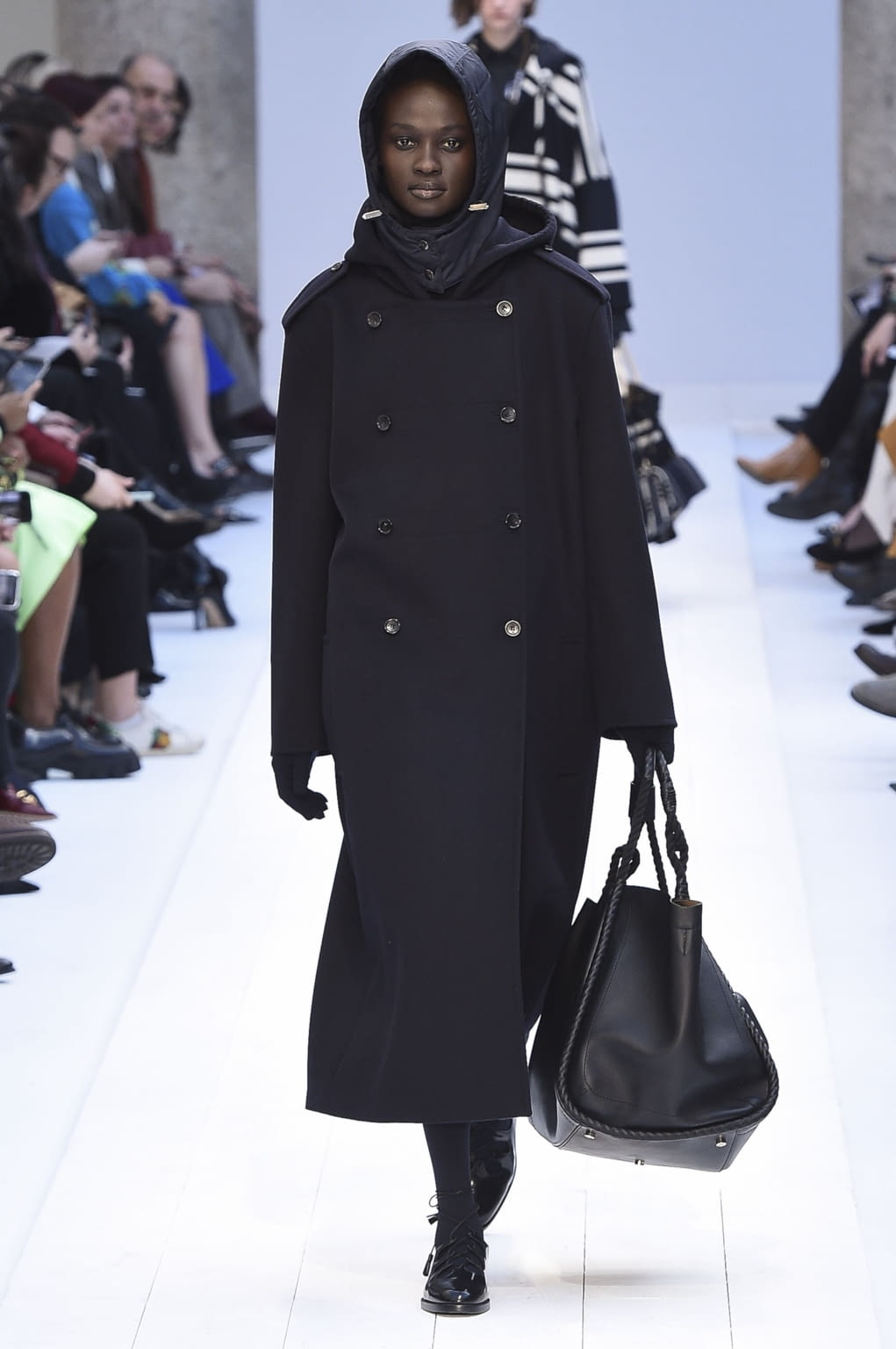 Fashion Week Milan Fall/Winter 2020 look 24 from the Max Mara collection 女装