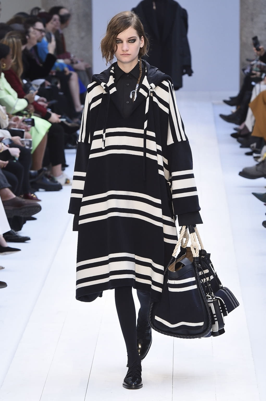 Fashion Week Milan Fall/Winter 2020 look 25 from the Max Mara collection 女装