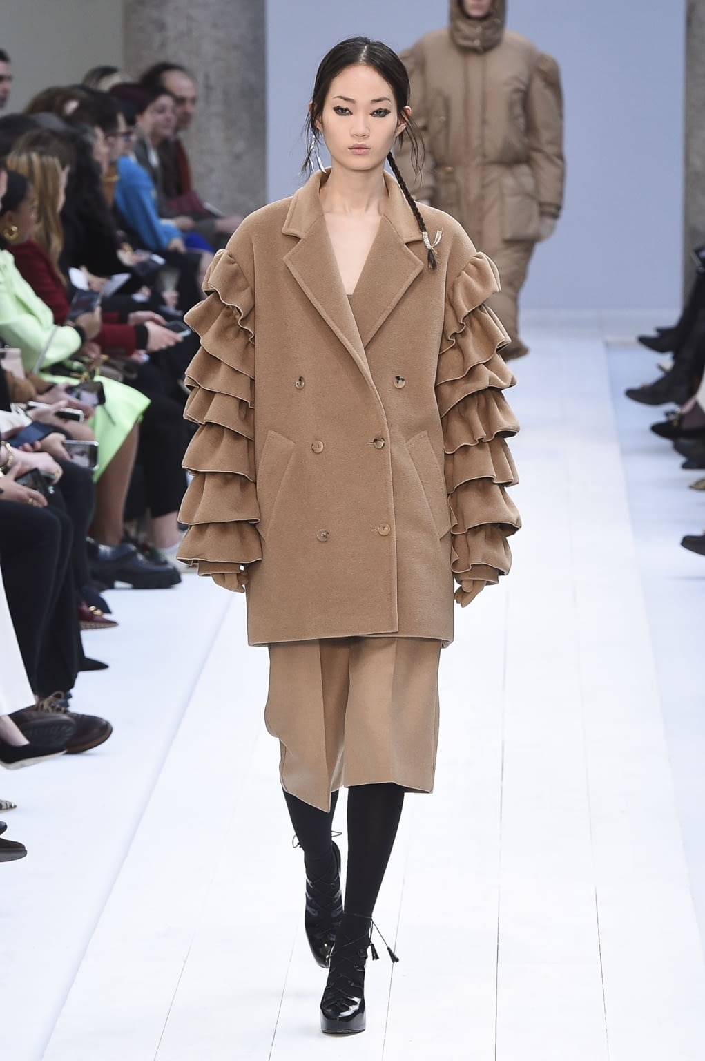 Fashion Week Milan Fall/Winter 2020 look 36 from the Max Mara collection 女装