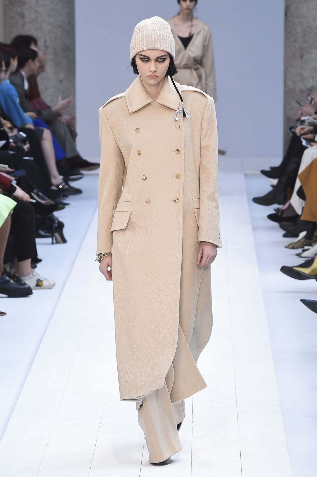 Fashion Week Milan Fall/Winter 2020 look 39 from the Max Mara collection 女装