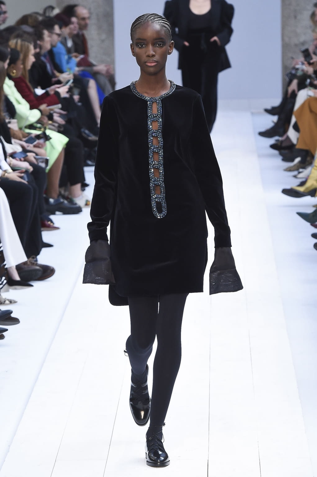 Fashion Week Milan Fall/Winter 2020 look 42 from the Max Mara collection 女装