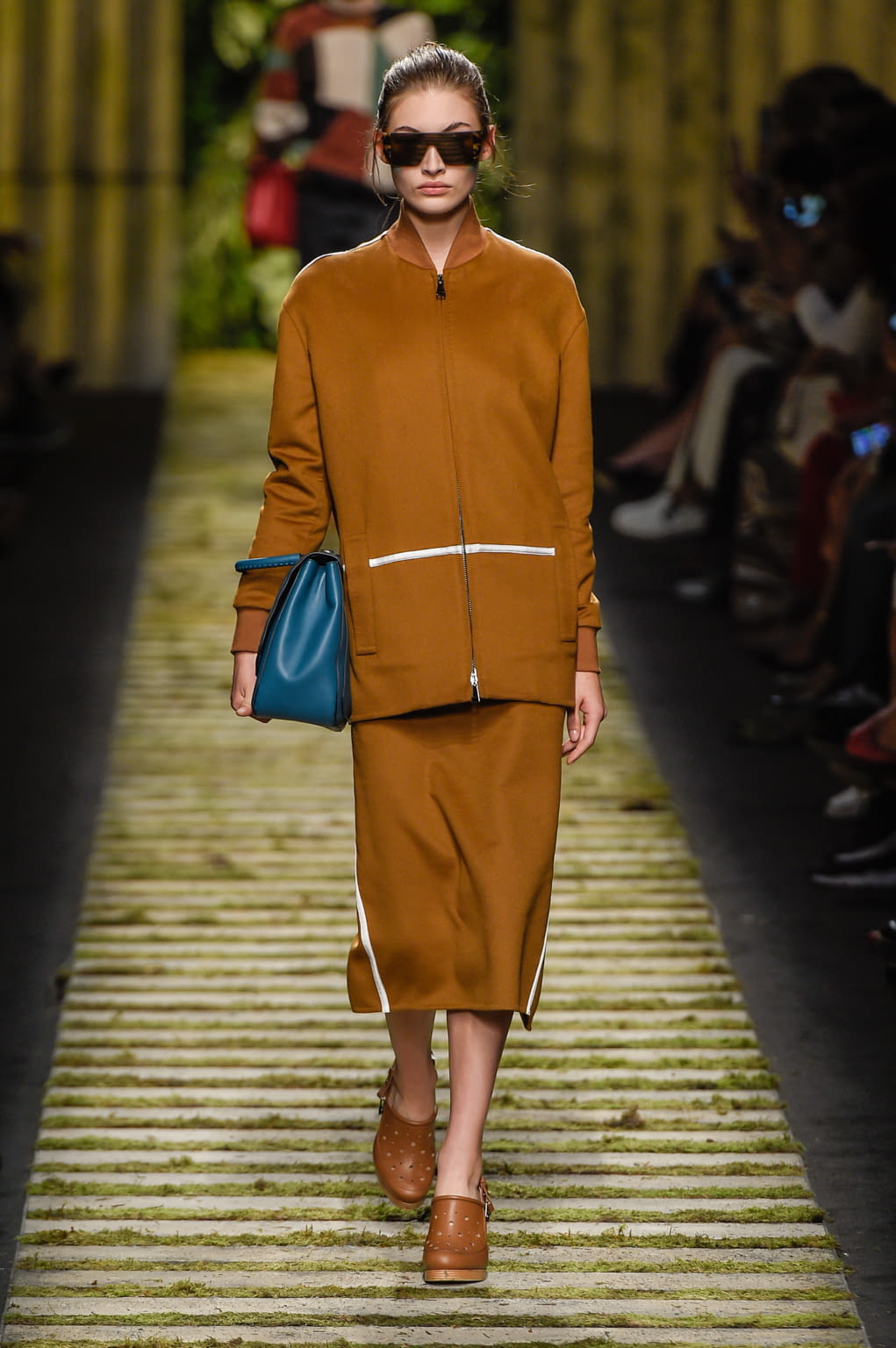 Fashion Week Milan Spring/Summer 2017 look 27 from the Max Mara collection womenswear