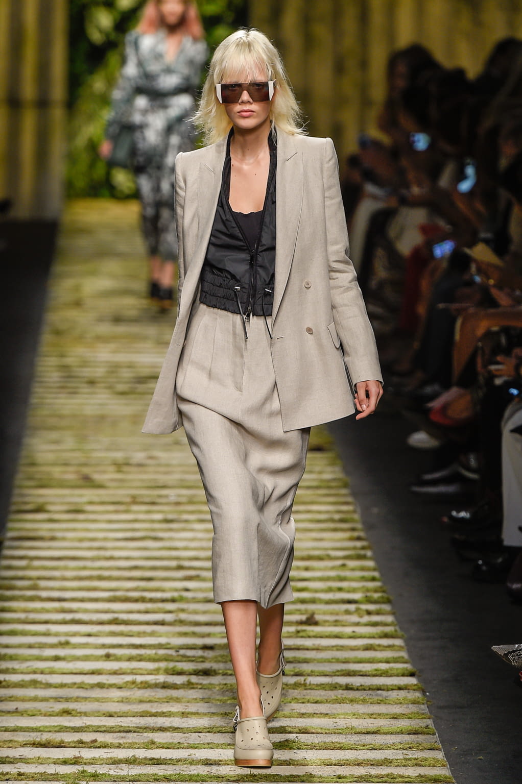 Fashion Week Milan Spring/Summer 2017 look 29 from the Max Mara collection womenswear