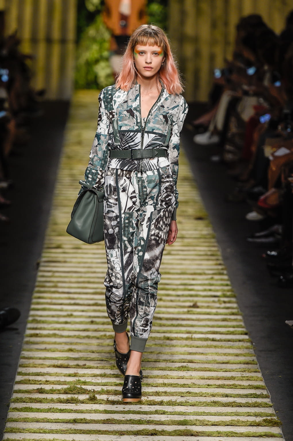 Fashion Week Milan Spring/Summer 2017 look 30 from the Max Mara collection womenswear