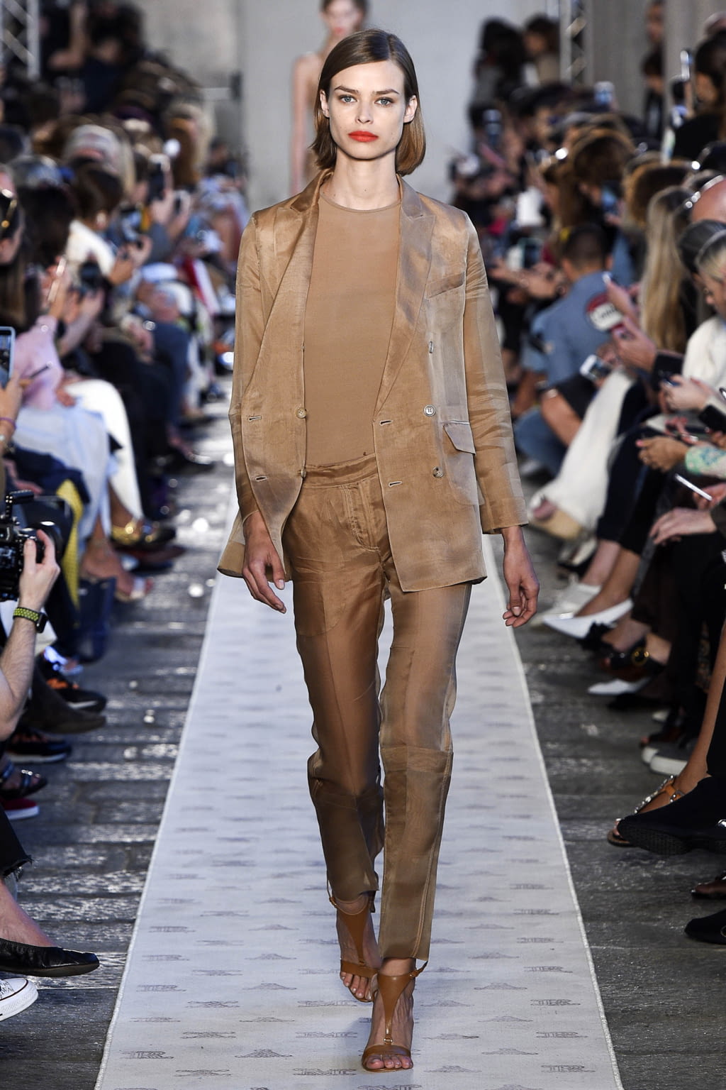 Fashion Week Milan Spring/Summer 2018 look 3 from the Max Mara collection womenswear