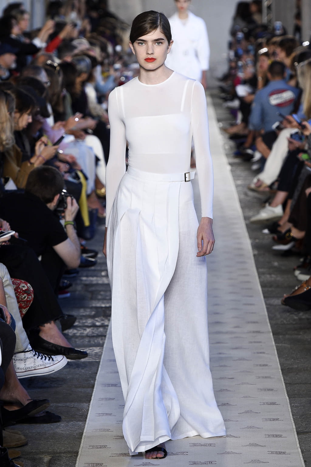 Fashion Week Milan Spring/Summer 2018 look 14 from the Max Mara collection womenswear