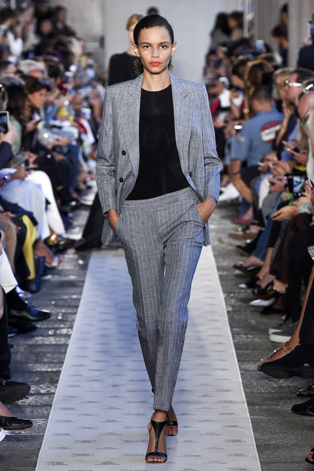 Fashion Week Milan Spring/Summer 2018 look 38 from the Max Mara collection womenswear