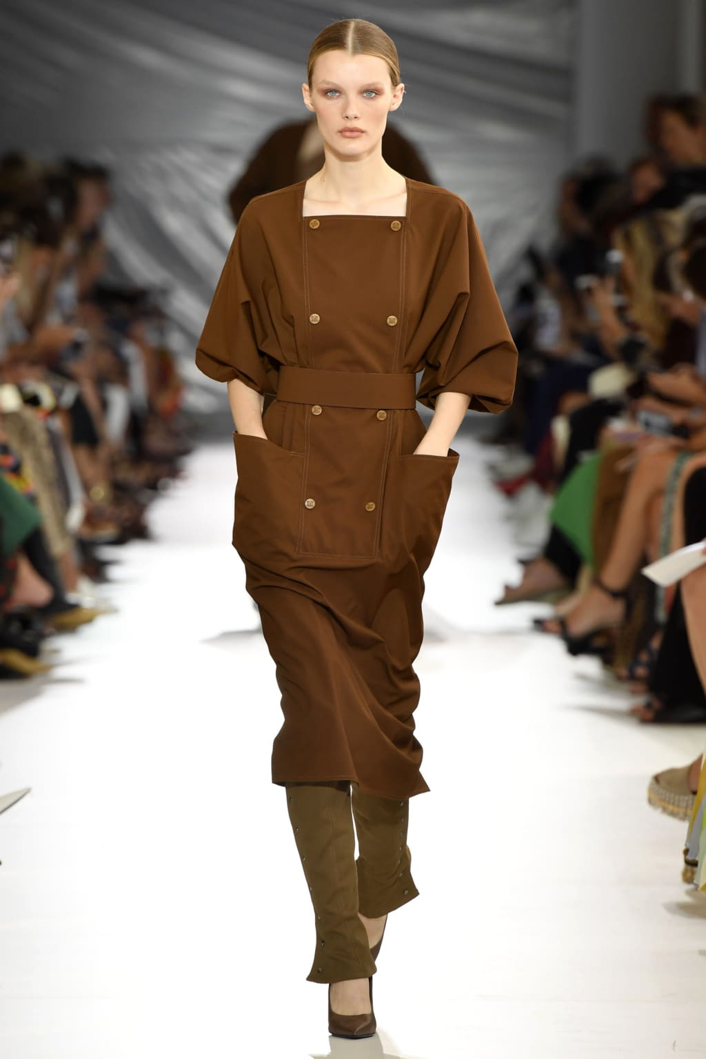 Fashion Week Milan Spring/Summer 2019 look 7 from the Max Mara collection 女装