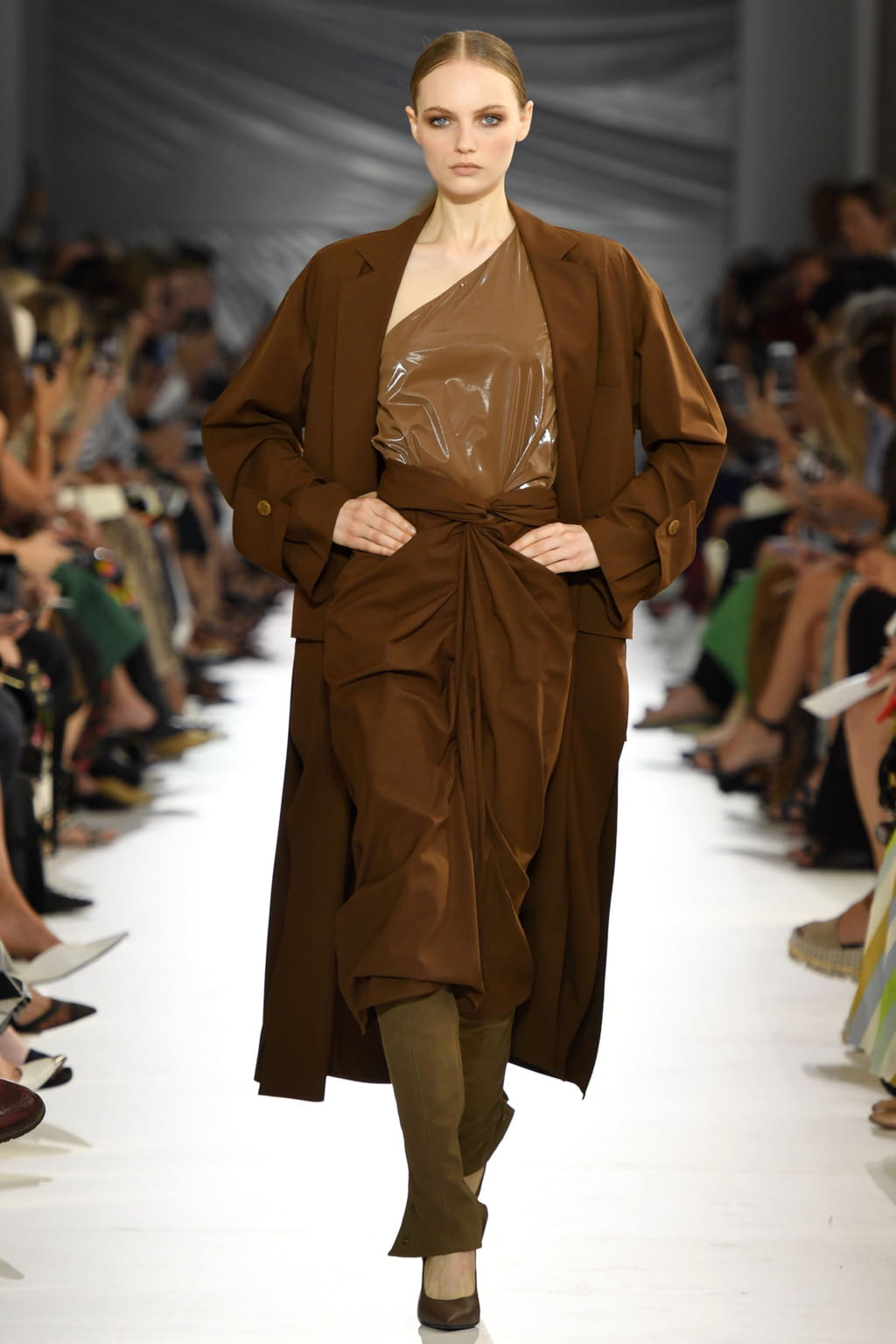 Fashion Week Milan Spring/Summer 2019 look 8 from the Max Mara collection womenswear